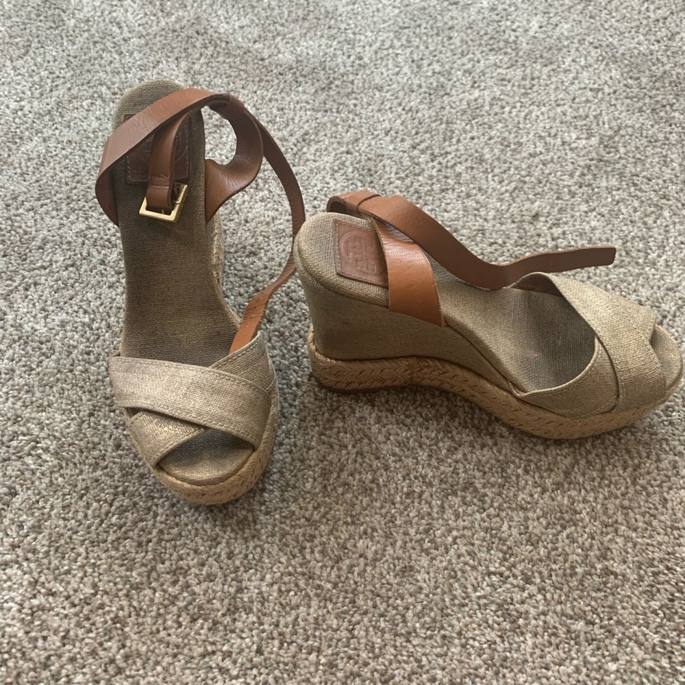Tory Burch Neutral Summer Wedge - Picture 1 of 3